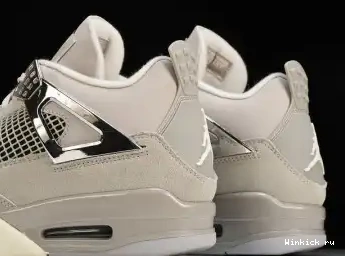 WMNS Air Jordan “Frozen Moments” 4 0522